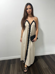 MONOCO NIGHTS SCALLOPED MAXI DRESS