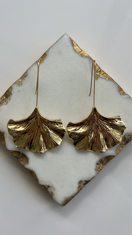GOLDEN GINKGO GRACE